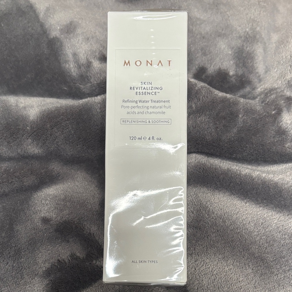 Skin Revitalizing Essence - NIP